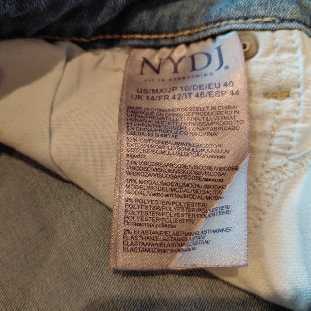 NYDJ Women's Slim Bootcut Jeans Light Blue Denim Size 10 Stretch Casual Comfy. - Picture 11 of 11